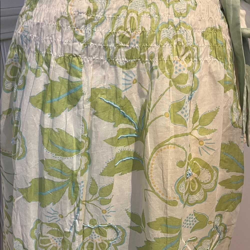 Garnet Hill Green and White Floral A-Line Skirt with embroidery - Picture 2 of 6